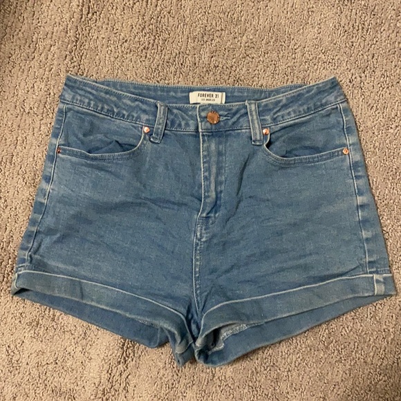 2 / $20 🌵Cuffed Light Denim Jean Shorts - Picture 1 of 3